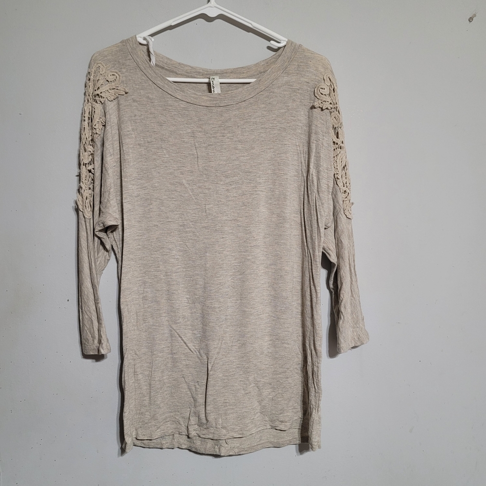 Emerald Beige Crochet Accent Sleeve Top